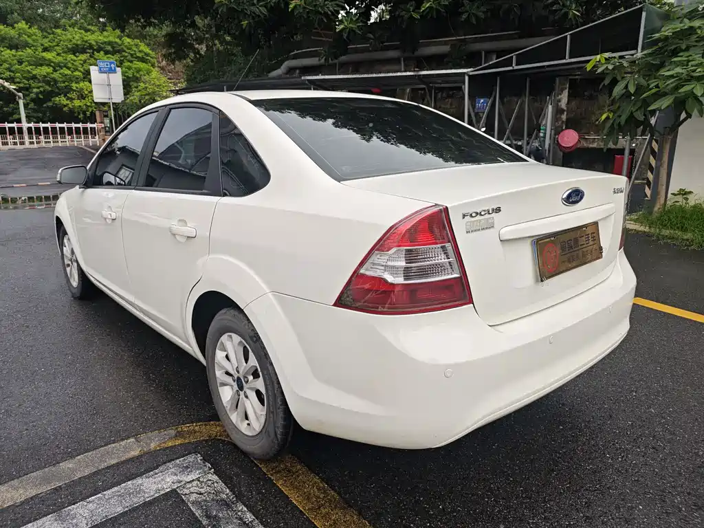 Focus Sedan Classic 1.8 L Auto Basic