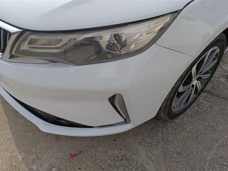 Emgrand GL 1.4 T CVT Luxury