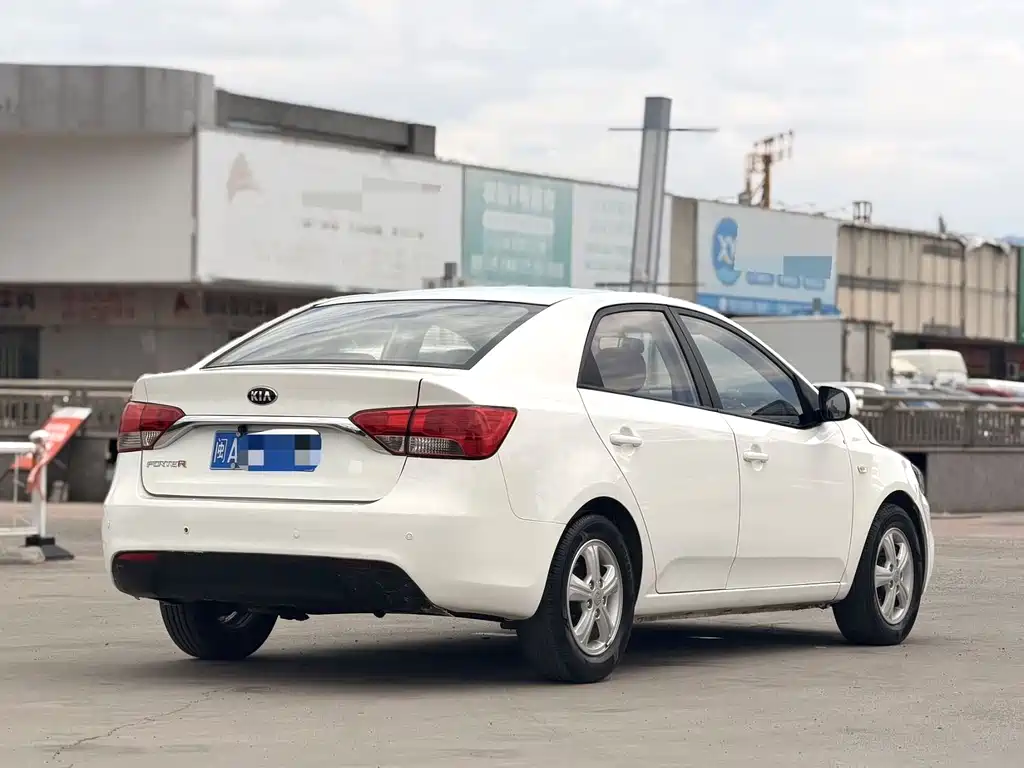 Forte 1.6 L AT GL