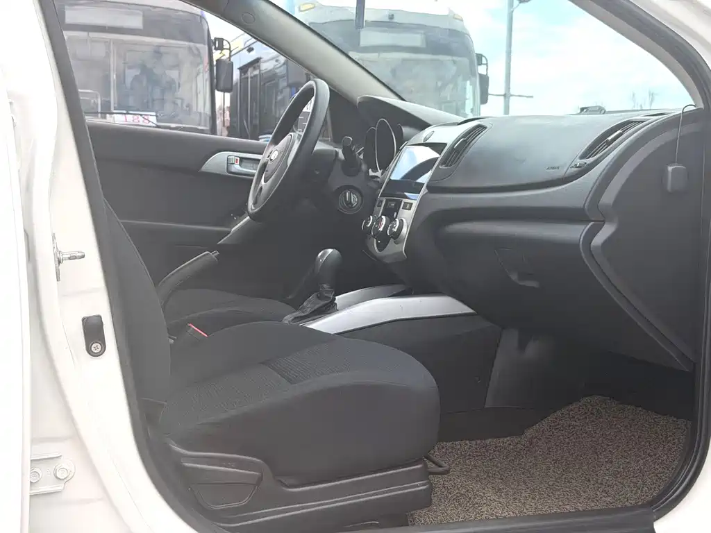 Forte 1.6 L AT GL