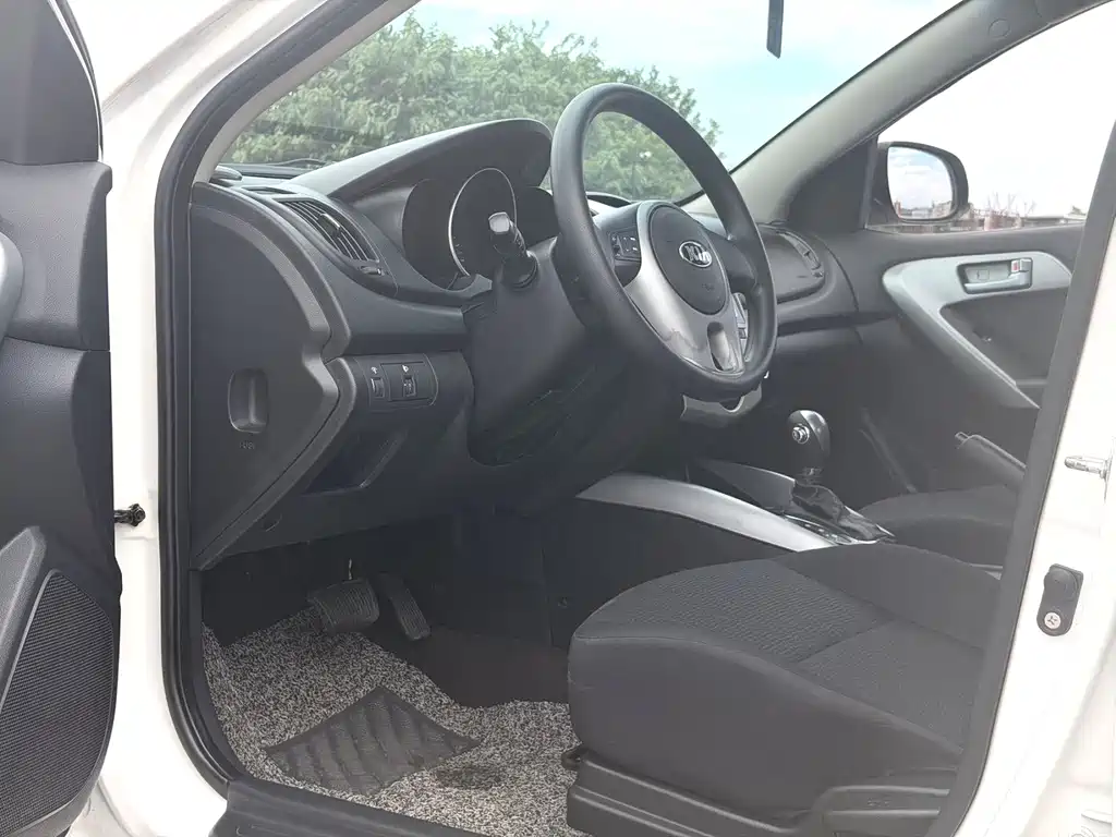 Forte 1.6 L AT GL