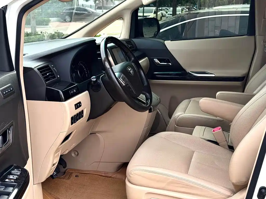 Alphard 3.5 L Luxury