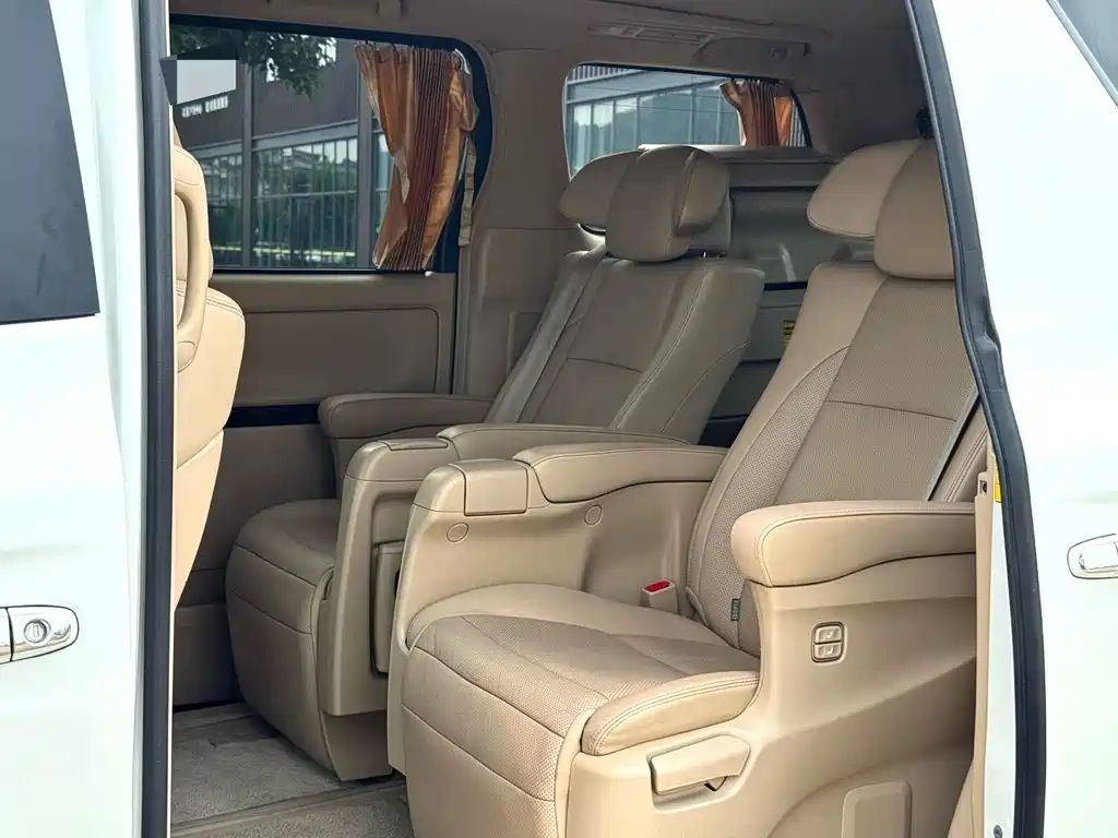 Alphard 3.5 L Luxury
