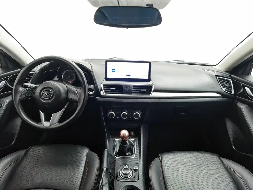 Mazda 3 Axela Sedan 1.5 L Manual Comfort