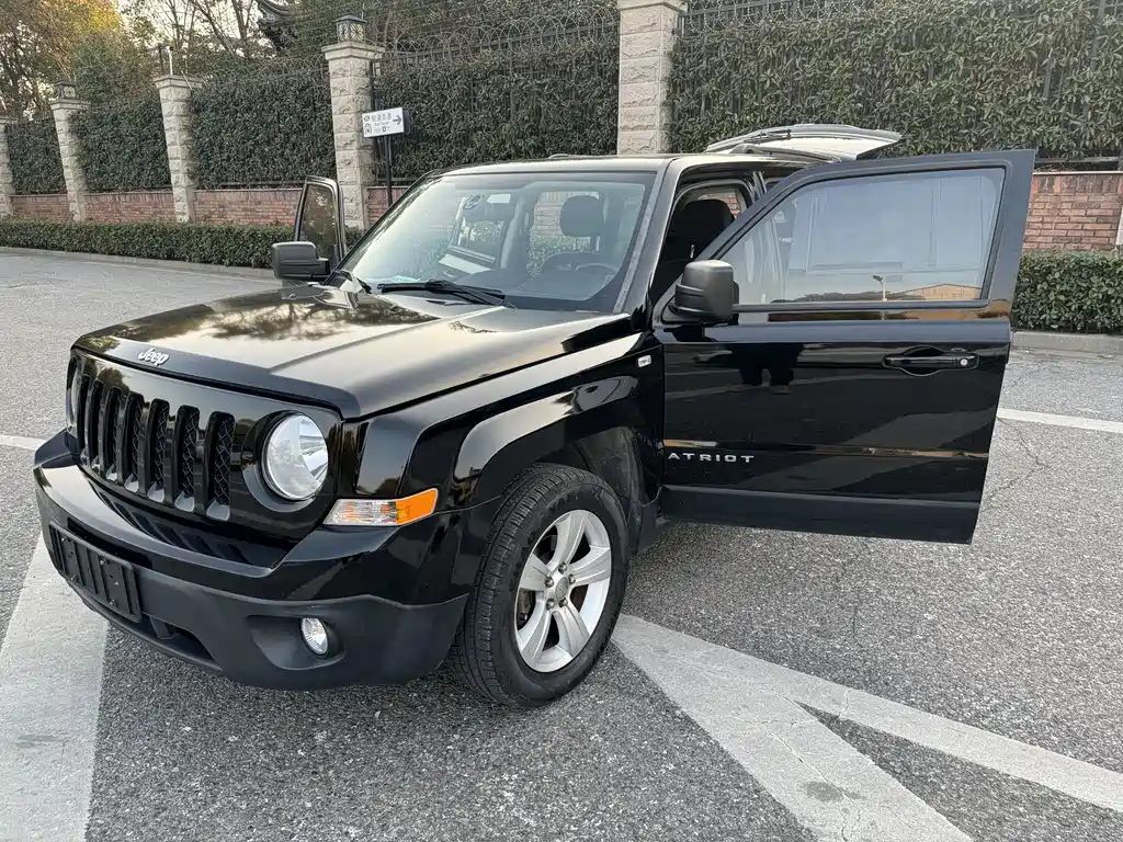 Patriot 2.4 L Sport