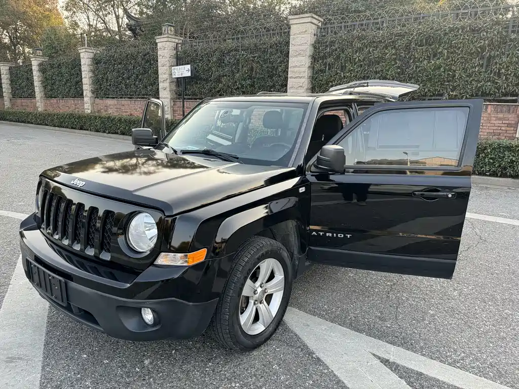 Patriot 2.4 L Sport