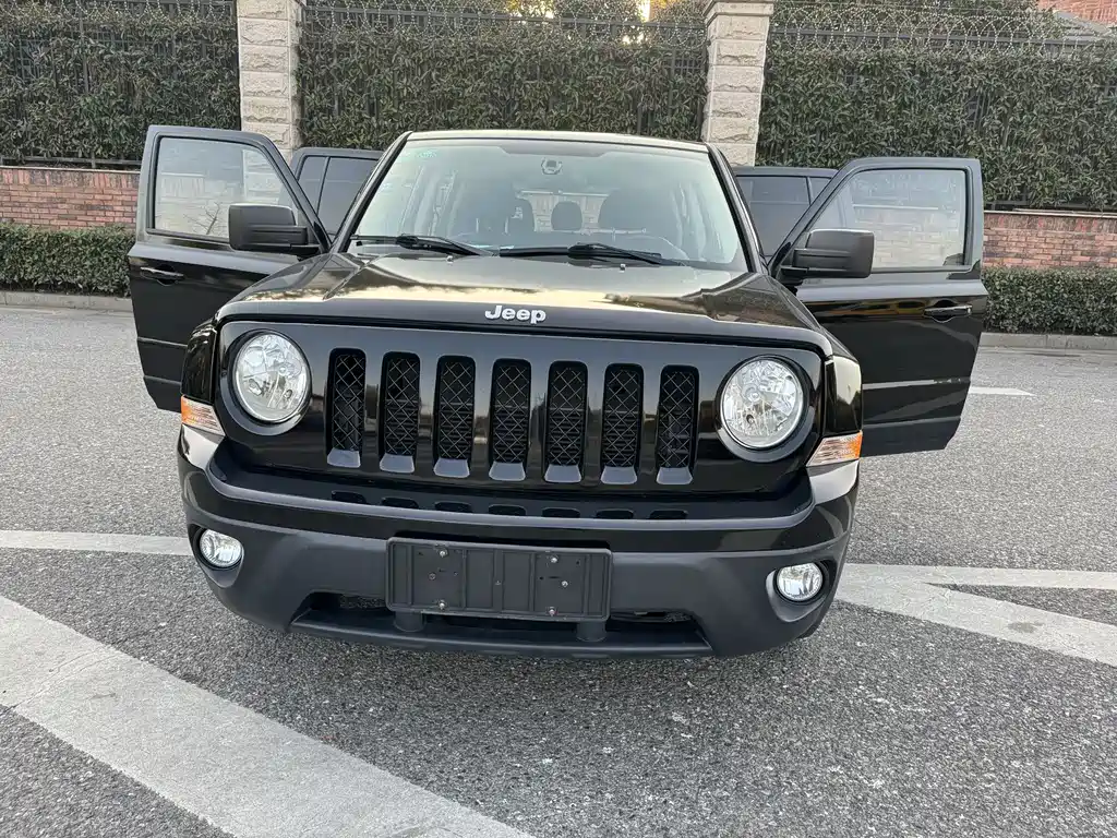 Patriot 2.4 L Sport