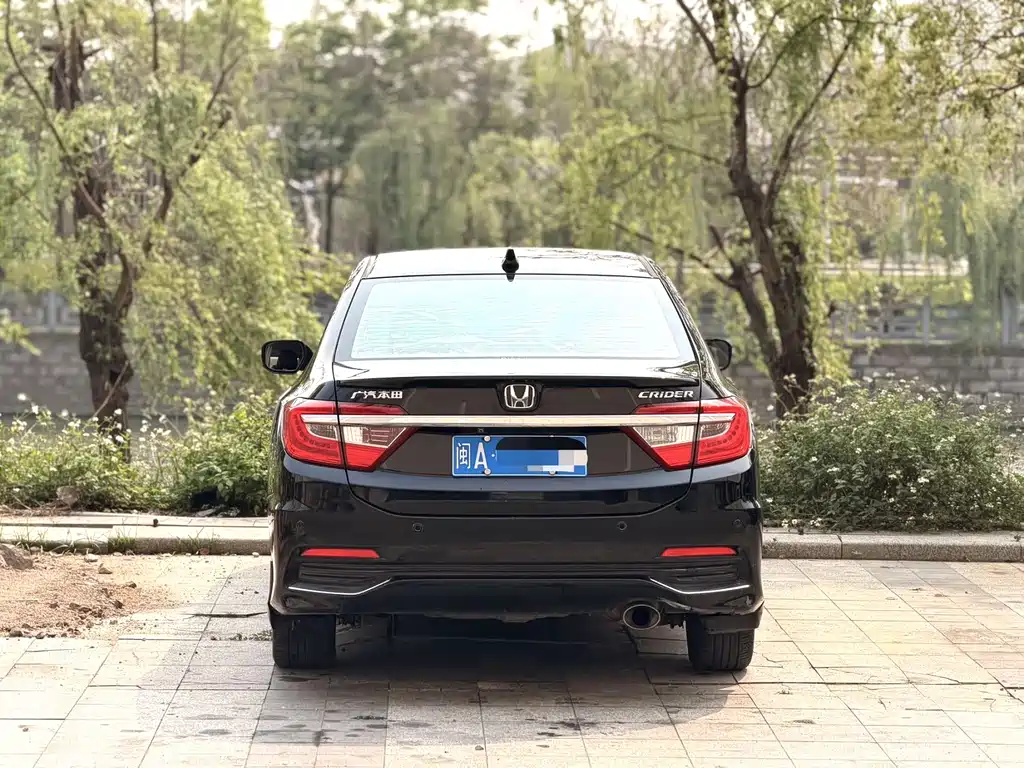 Crider 1.8 L Auto Luxury