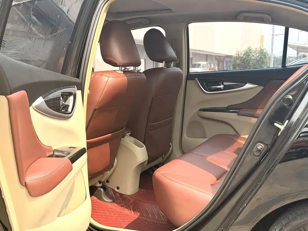 Crider 1.8 L Auto Luxury