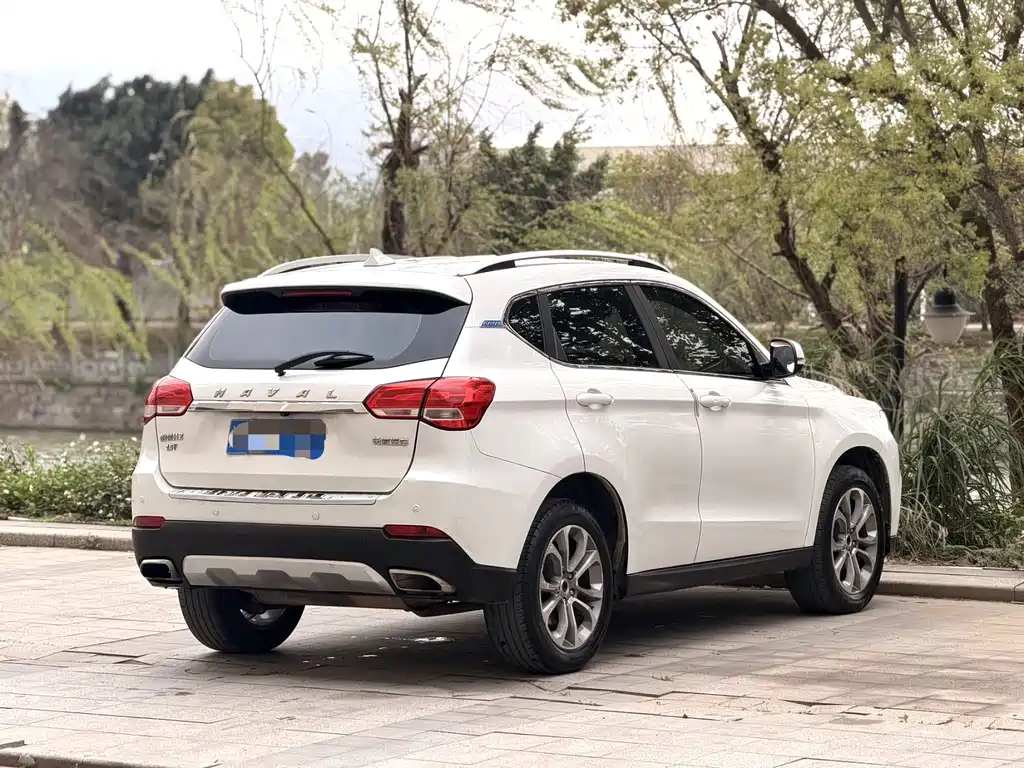 Haval H2 哈弗H2 2017款 蓝标 1.5 T 自动两驱尊贵型