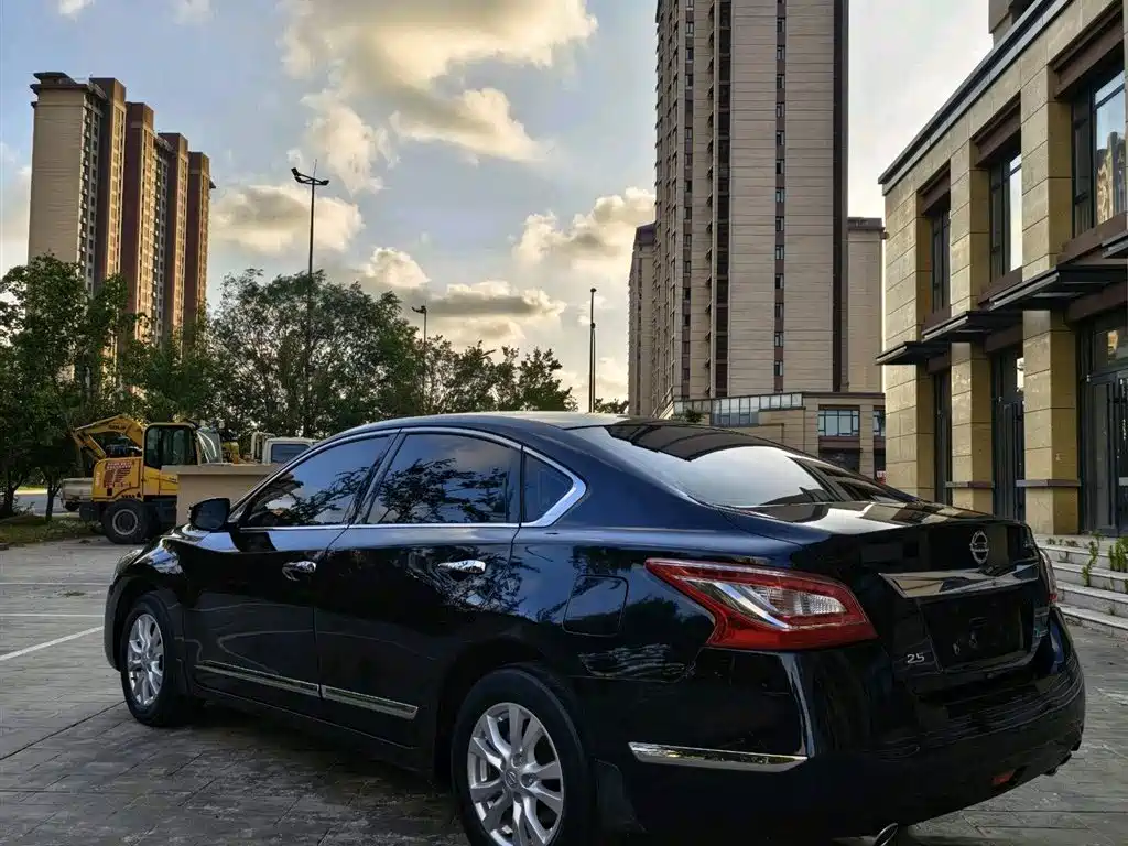 Teana 2.0 L XL Comfort