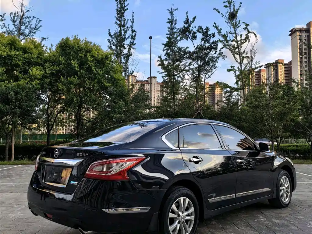 Teana 2.0 L XL Comfort