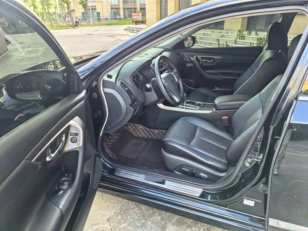 Teana 2.0 L XL Comfort