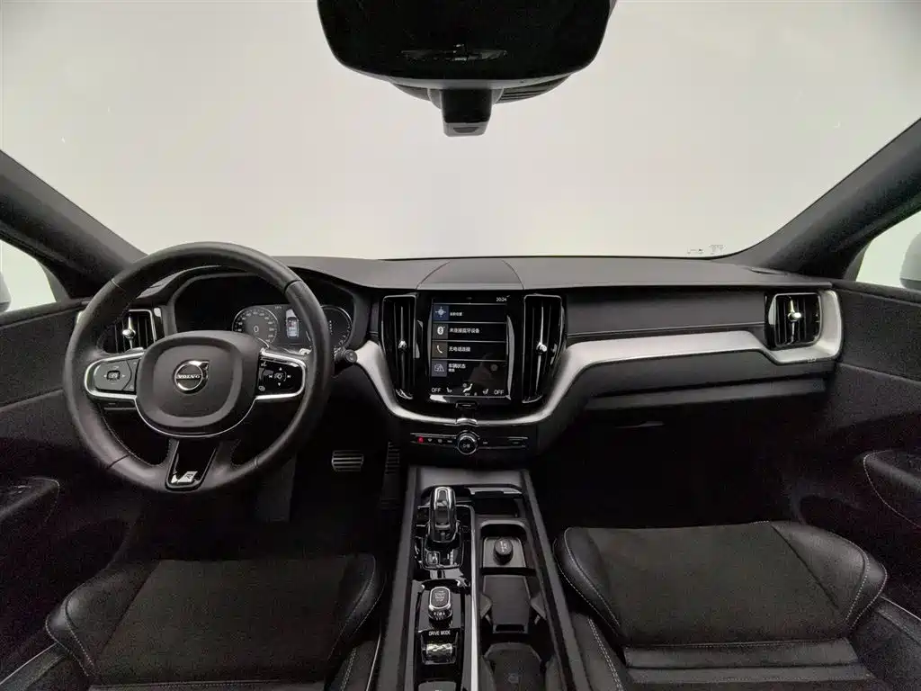 Volvo XC60 PHEV T8 E Drive Hybrid Smart Grace Sport CN-V