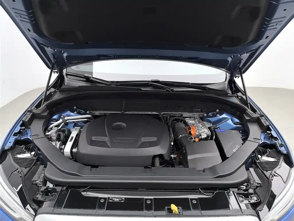 Volvo XC60 PHEV T8 E Drive Hybrid Smart Grace Sport CN-V