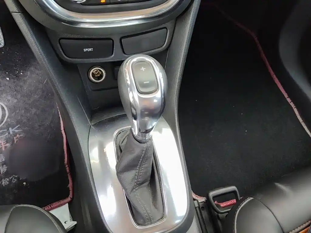 Encore 1.4 T Auto 2 WD Urban Leading