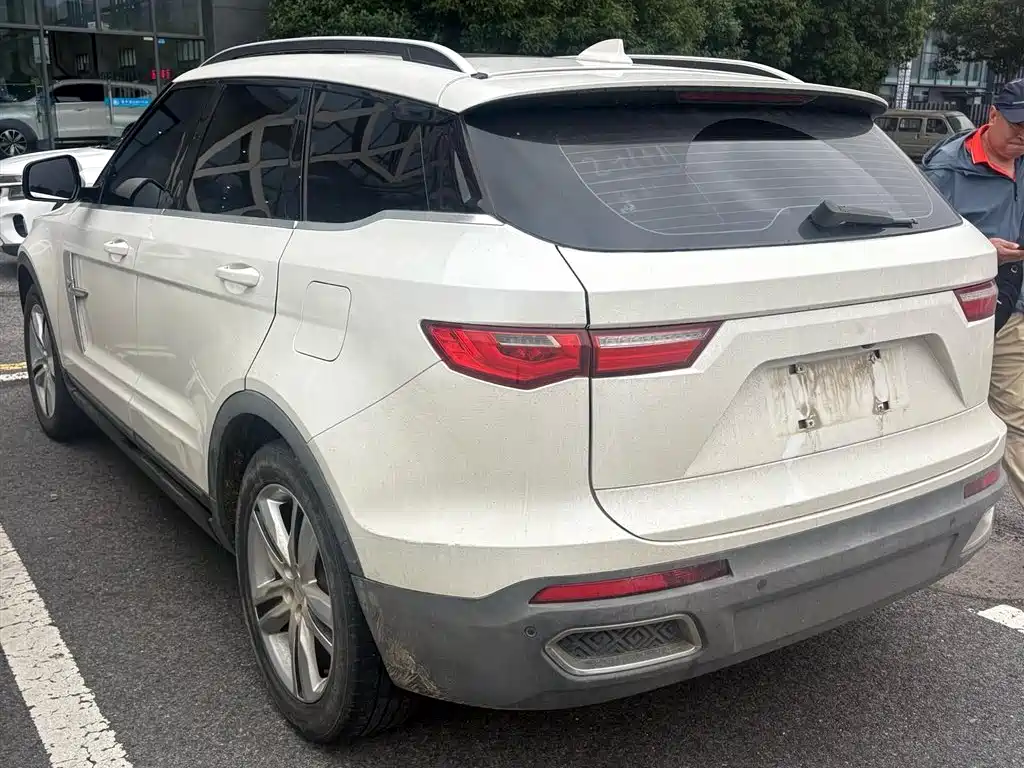 Zotye T700 1.8 T DCT Distinguished
