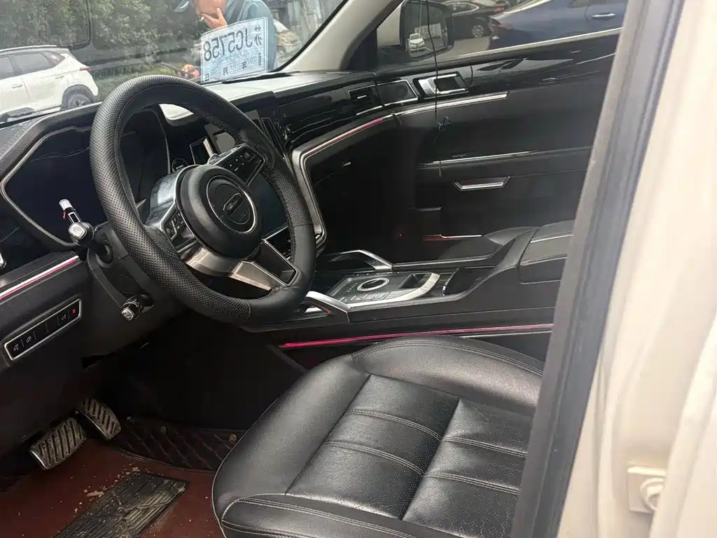 Zotye T700 1.8 T DCT Distinguished
