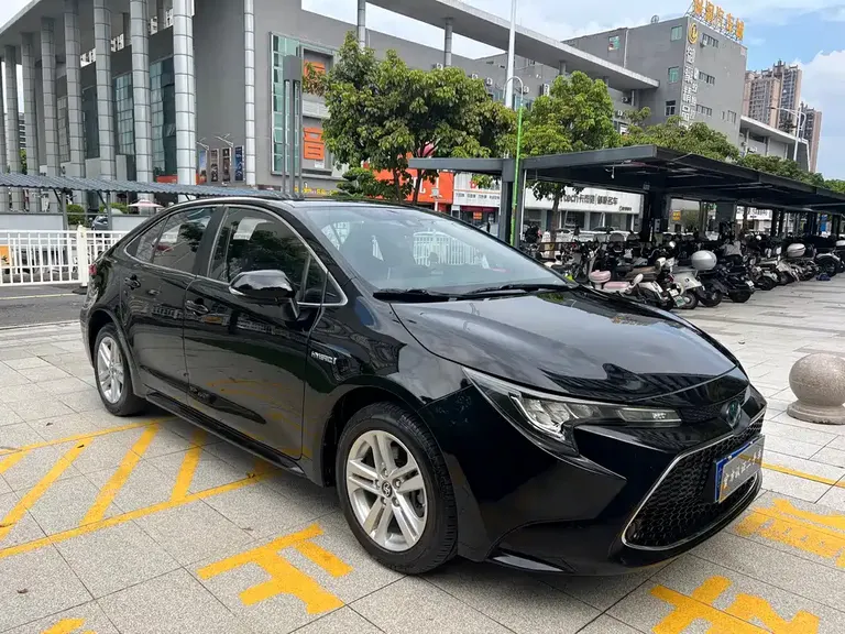 Toyota Levin Dual Engine 1.8 H E-CVT Luxury CN-V