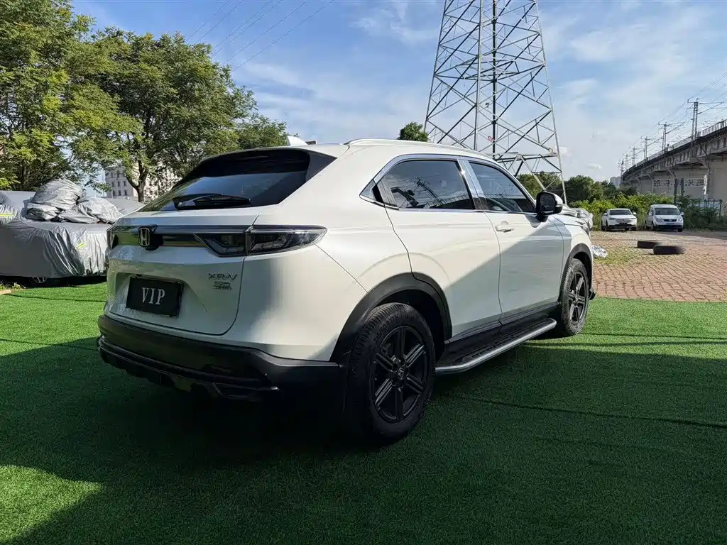 Honda XR-V 1.5 L CVT Hot Trend