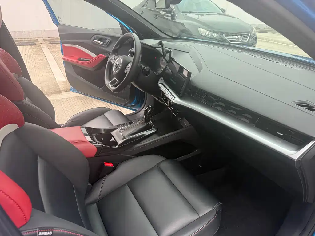 MG5 180 DVVT CVT Youth Style