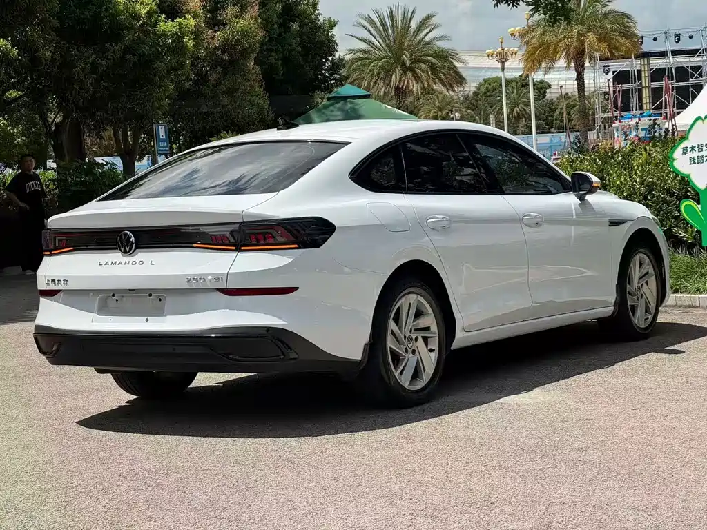 Lamando Lamando L 280 TSI DSG Spicy Cool