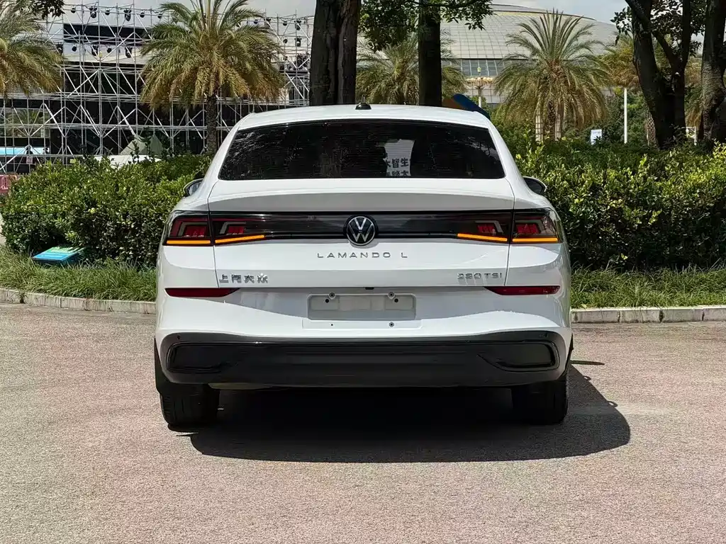 Lamando Lamando L 280 TSI DSG Spicy Cool