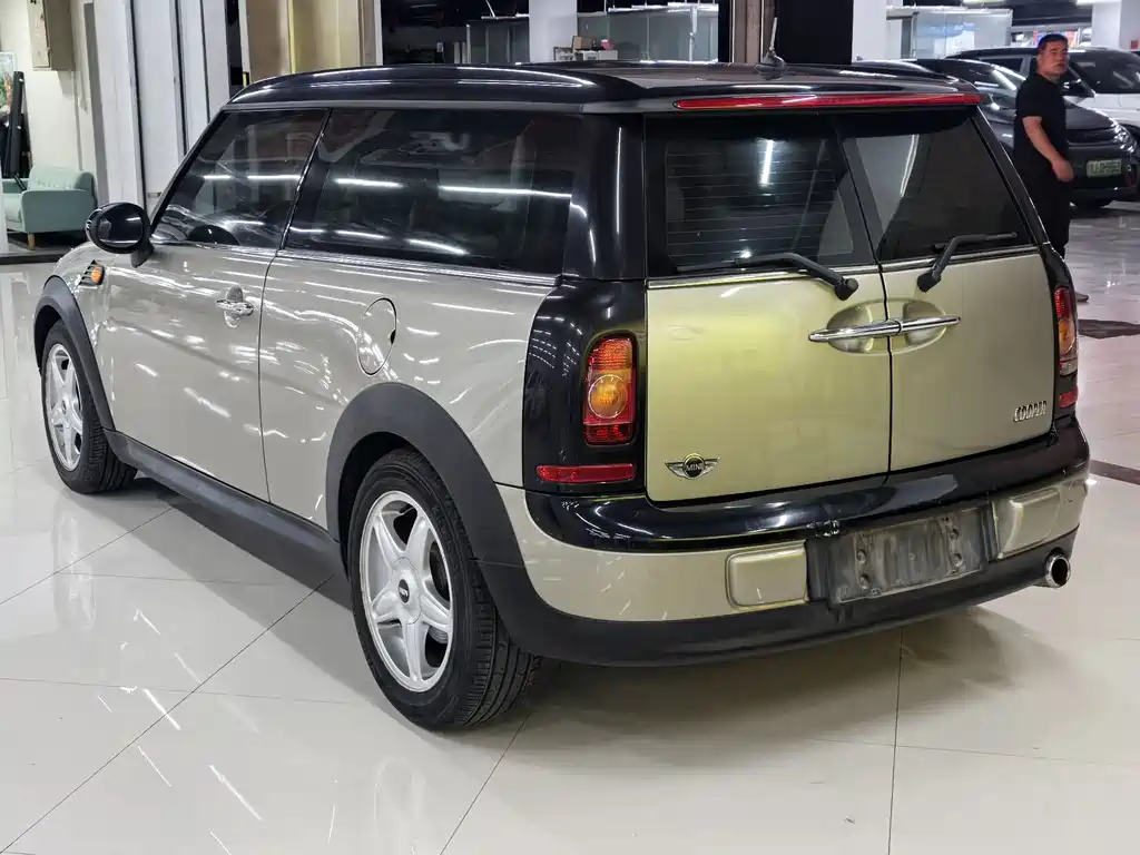 MINI CLUBMAN 1.6 L COOPER Cheer