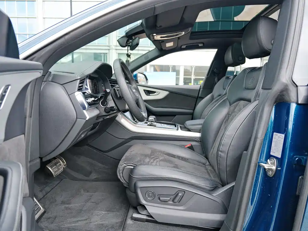 Audi Q8 55 TFSI Select Dynamic