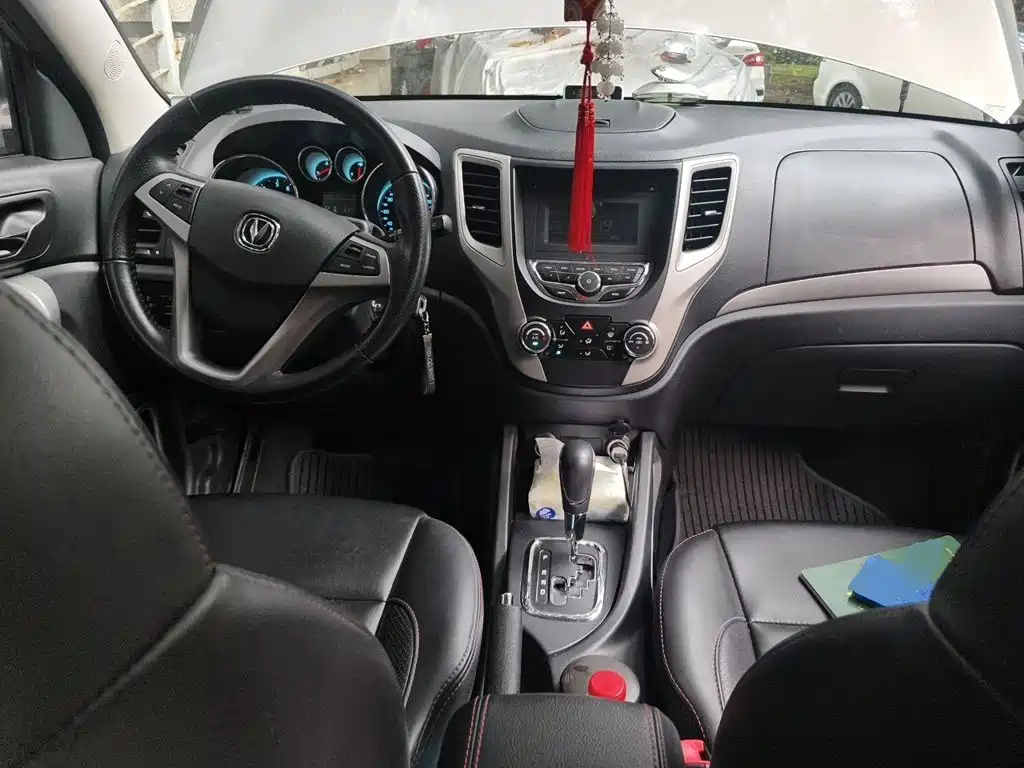 Changan CS35 1.6 L Auto Luxury CN-IV