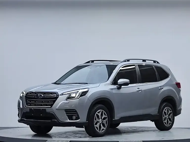 Subaru Forester 2.0 i AWD Luxury EyeSight