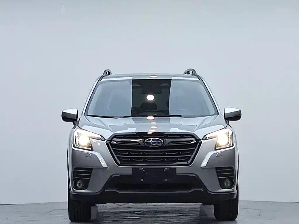 Forester 2.0 i AWD Luxury EyeSight
