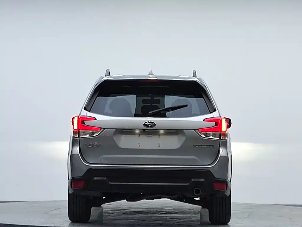 Forester 2.0 i AWD Luxury EyeSight