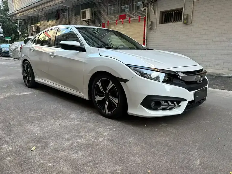 Honda Civic 220 TURBO CVT Luxury