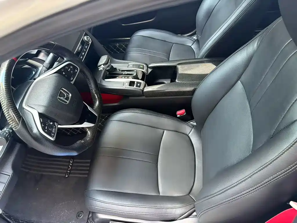 Civic 220 TURBO CVT Luxury