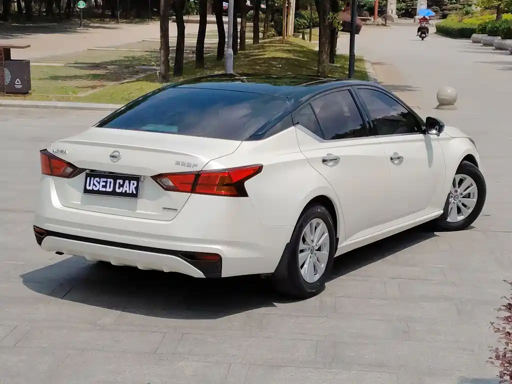 Teana 2.0 L XL Comfort