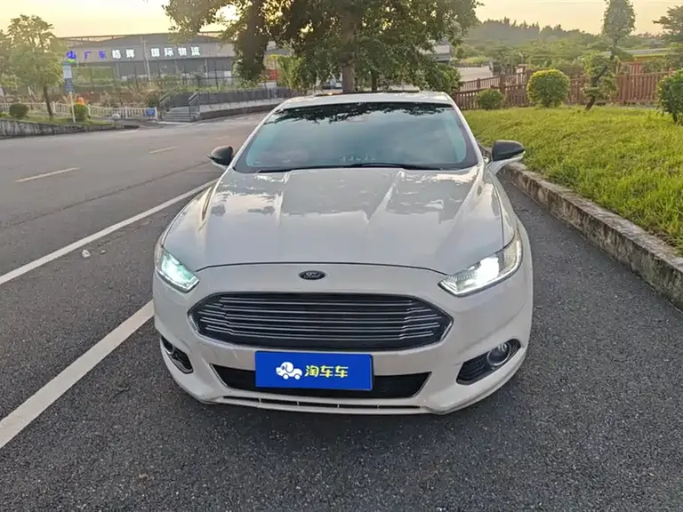 Ford Mondeo 2.0 L GTDi200 Fashion