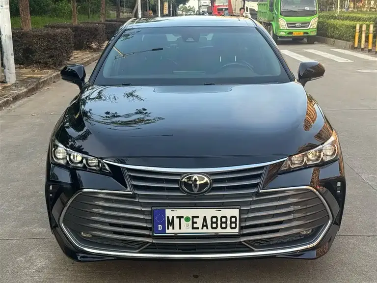 Toyota Avalon 2.5 L Luxury