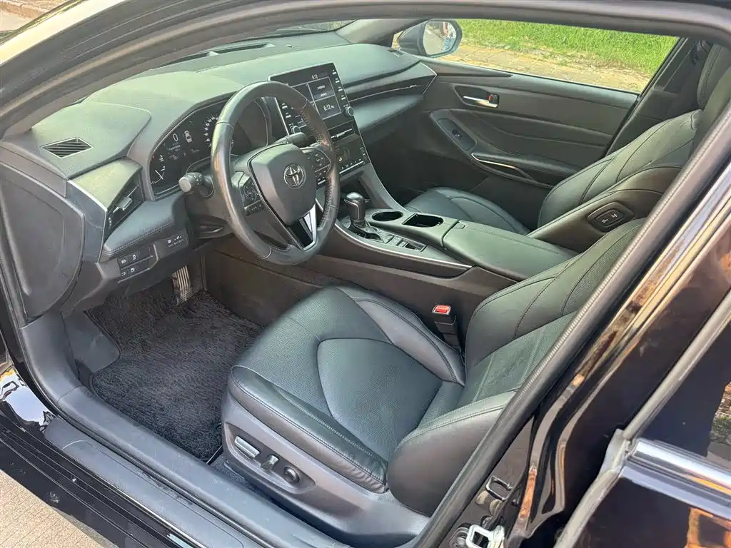 Avalon 2.5 L Luxury