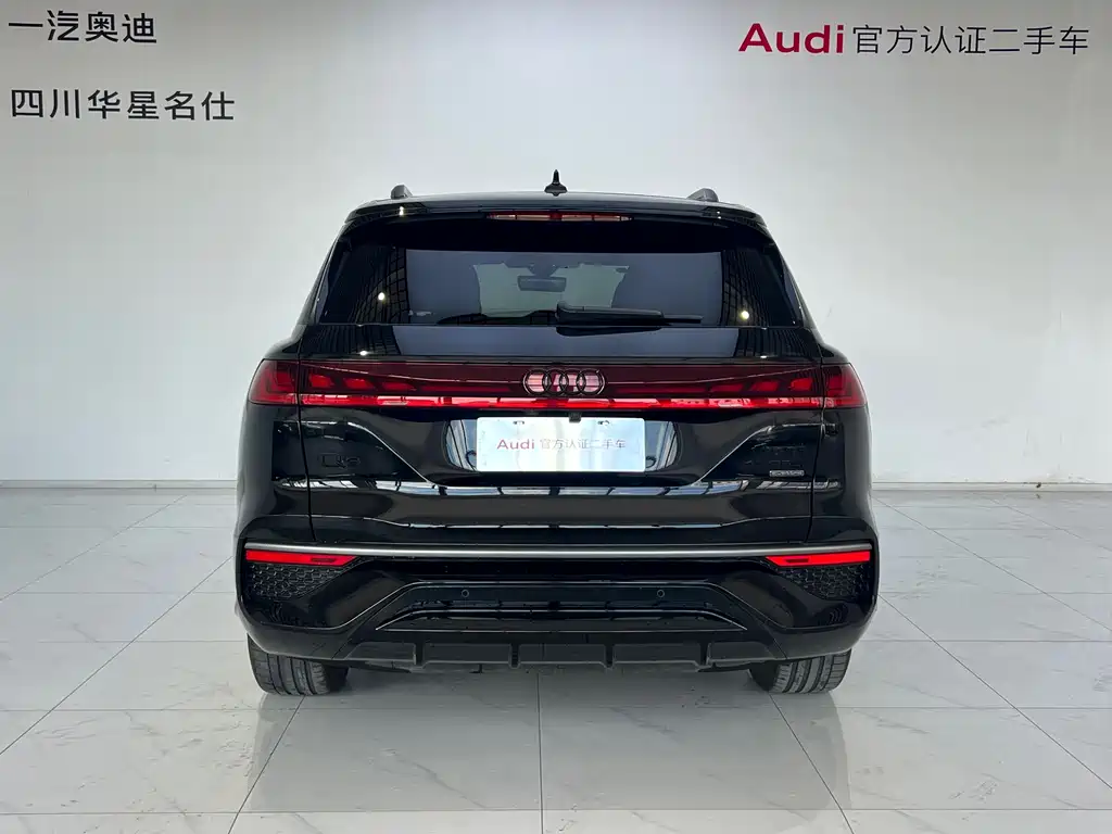 Audi Q6 45 TFSI quattro Black Warrior 6-seat