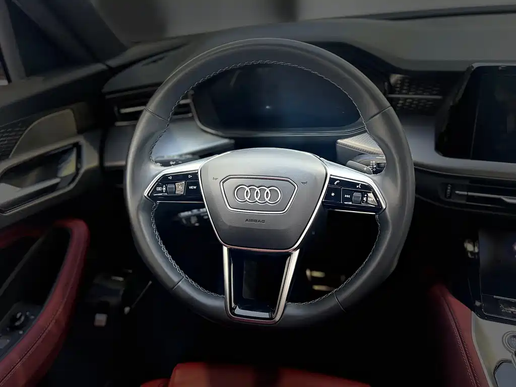 Audi Q6 45 TFSI quattro Black Warrior 6-seat