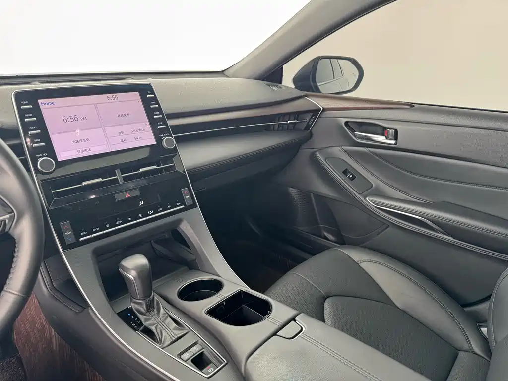 Avalon 2.0 L XLE Premium CN-VI
