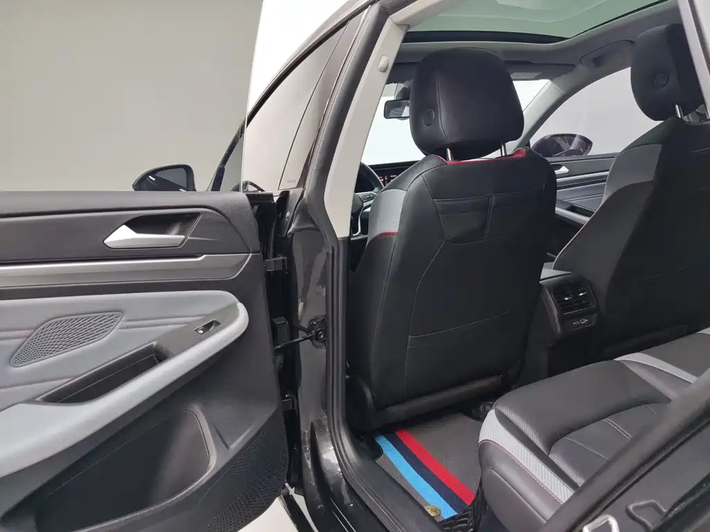 Lamando Lamando L 280 TSI DSG Dazzle Hot