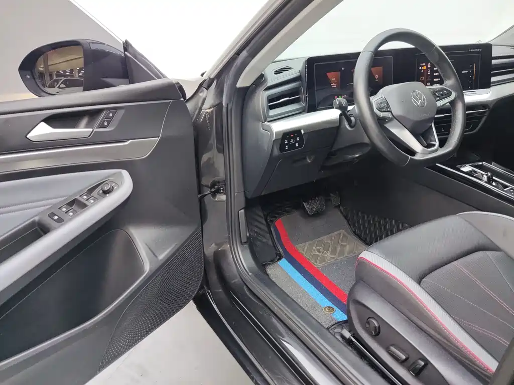 Lamando Lamando L 280 TSI DSG Dazzle Hot