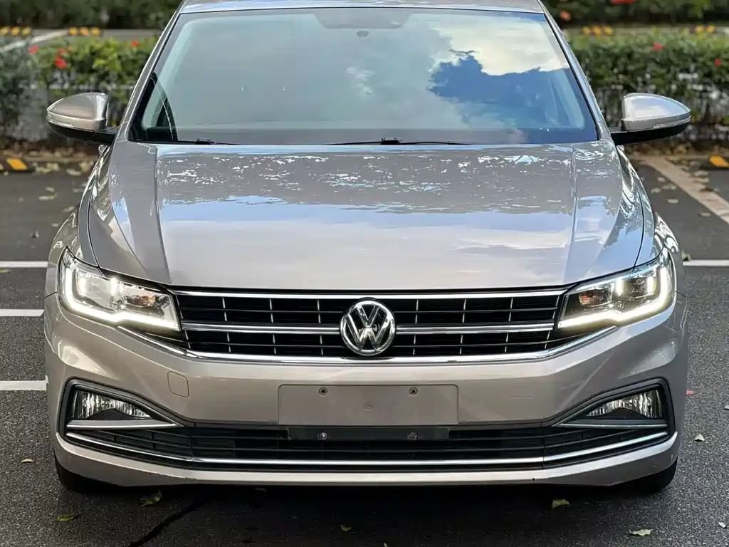 Bora 1.5 L Auto Comfort