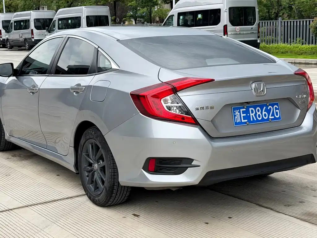 Civic 220 TURBO CVT Power Motion CN-V