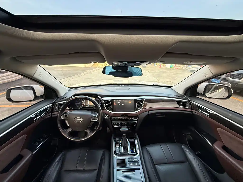 GAC Trumpchi GS8 320 T 2 WD Luxury Connected (7-seat)