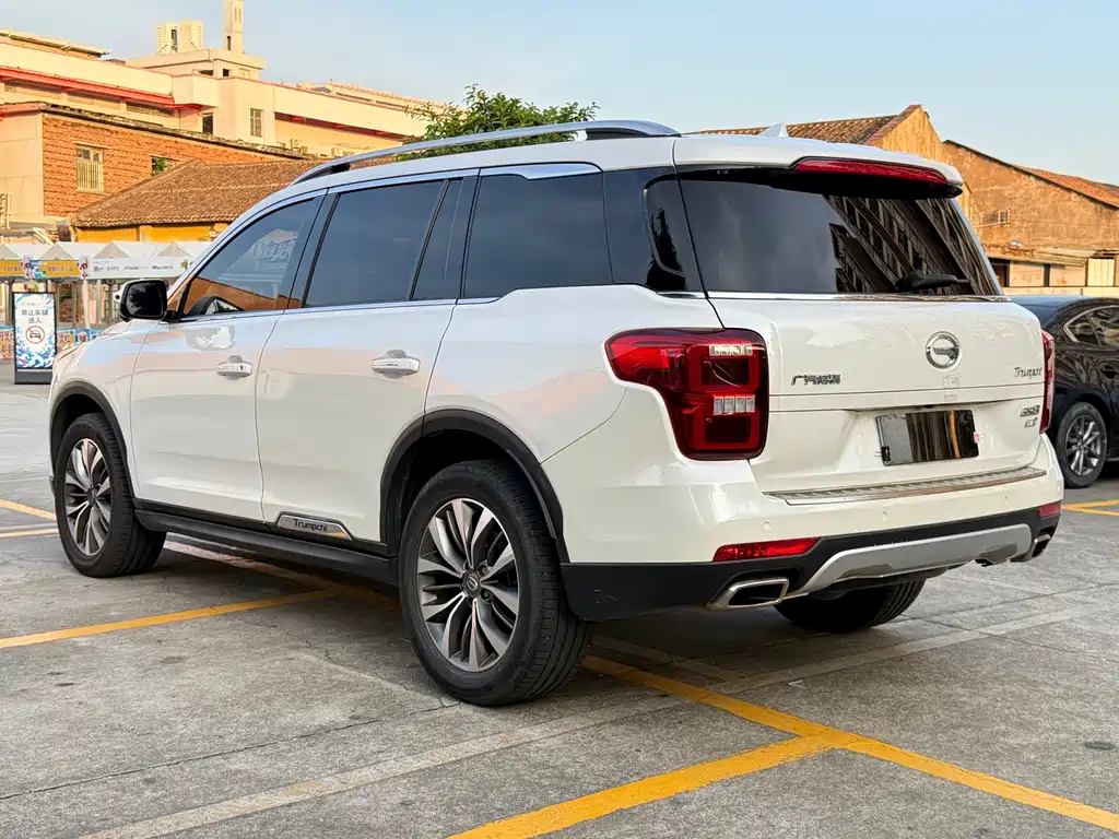 GAC Trumpchi GS8 320 T 2 WD Luxury Connected (7-seat)