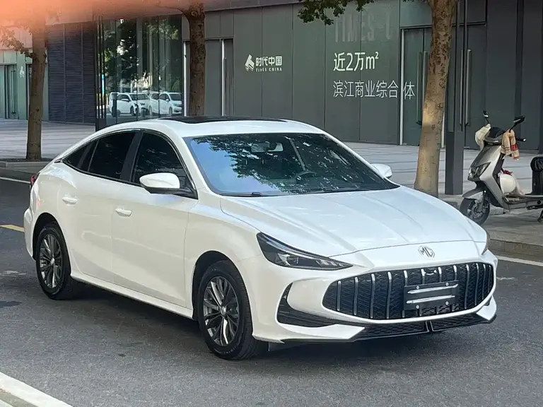 MG5 MG5 2025款 180 DVVT 全球豪华版