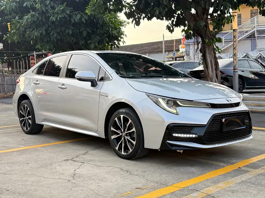 Levin Dual Engine 1.8 H E-CVT Sport